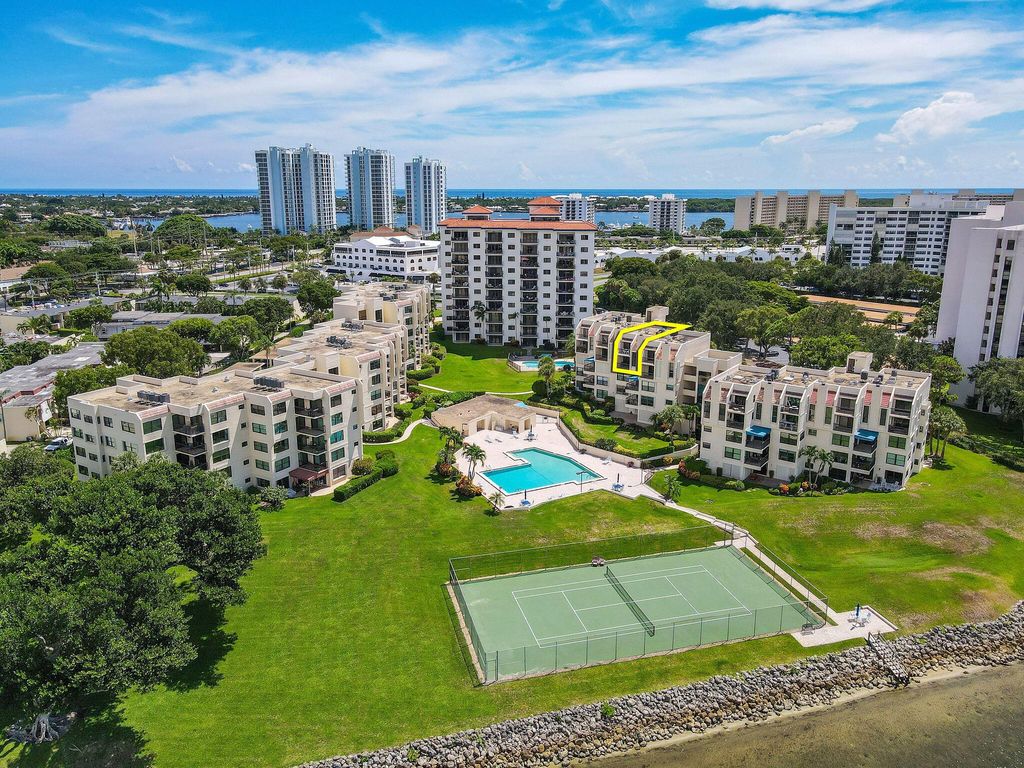 Photo of 364 Golfview Road #506, North Palm Beach, FL 33408 (MLS # R11144275)