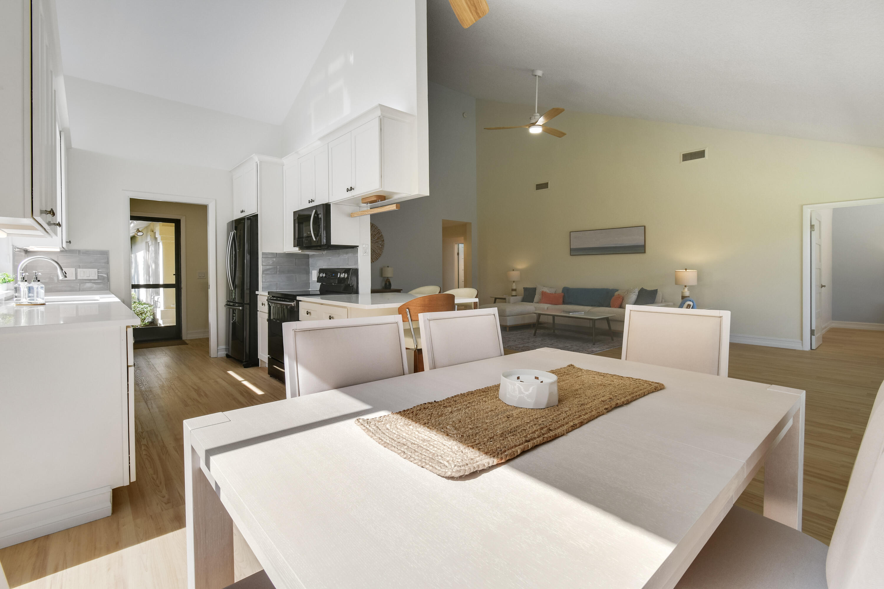 RIVER - Residential
