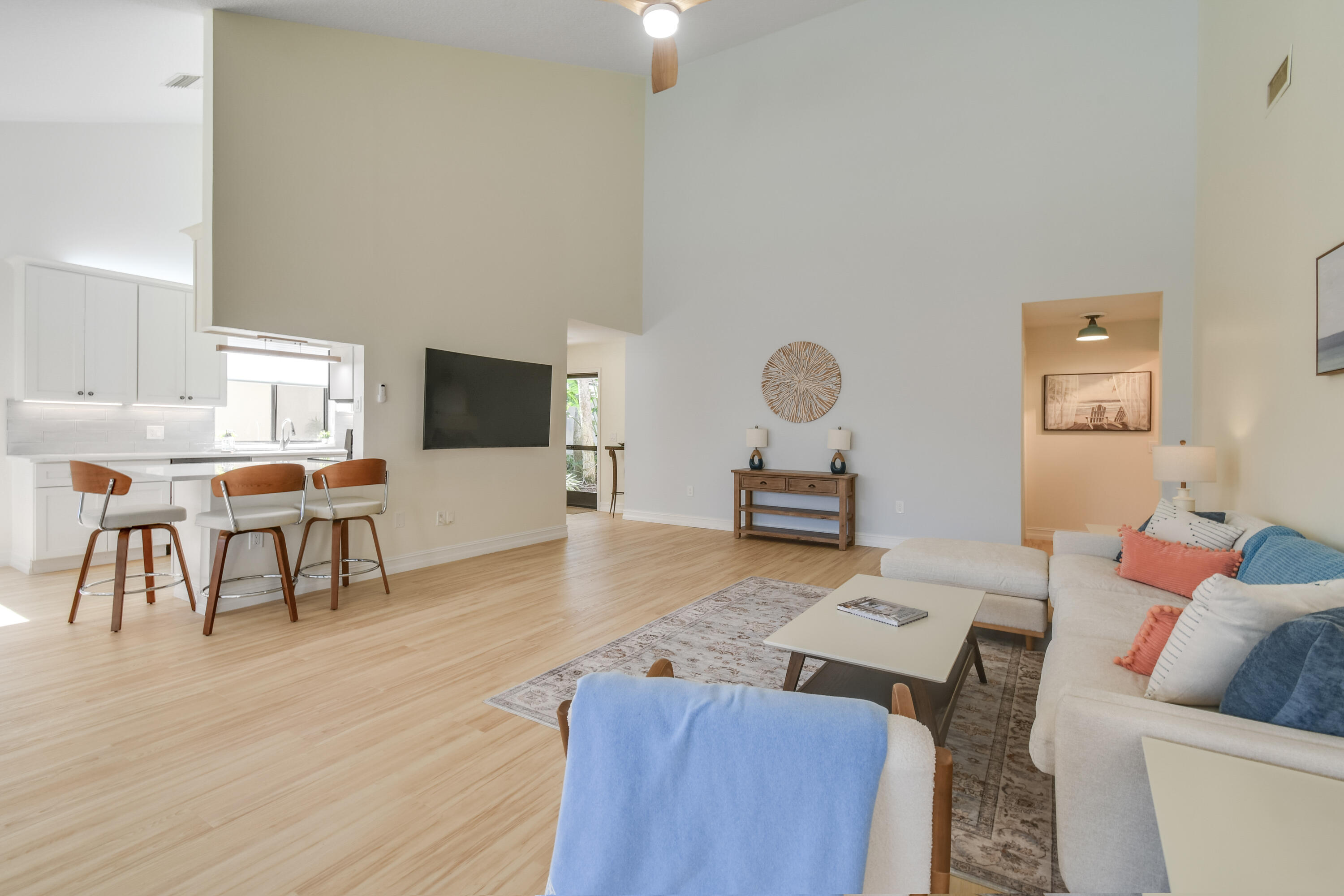 RIVER - Residential