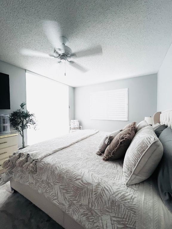 JUPITER BAY ONE THRU SIX CONDO - Residential Lease