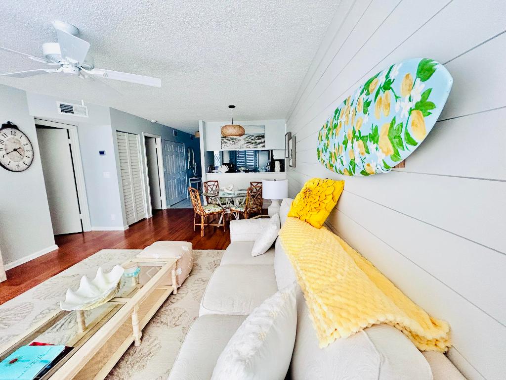 JUPITER BAY ONE THRU SIX CONDO - Residential Lease