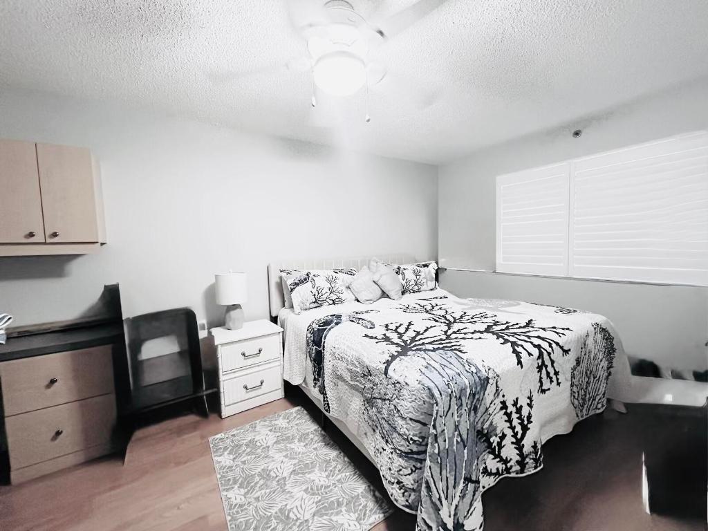 JUPITER BAY ONE THRU SIX CONDO - Residential Lease