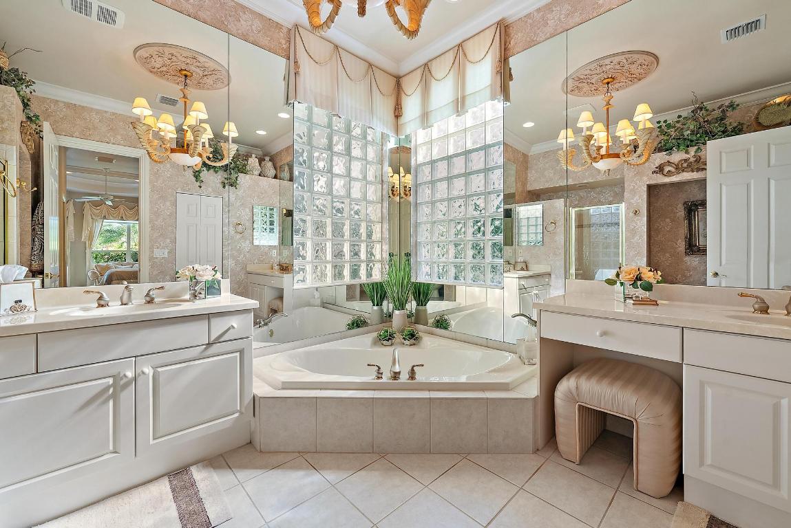 IBIS GOLF AND COUNTRY CLUB - Villagio - Residential