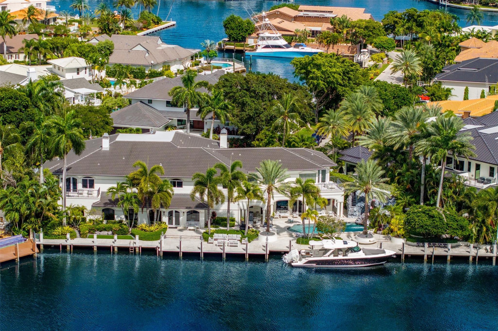 11 Bay Colony Lane