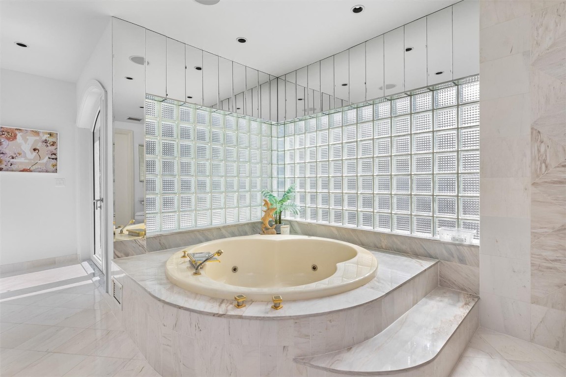 BAY COLONY SECTION OF THE - Residential