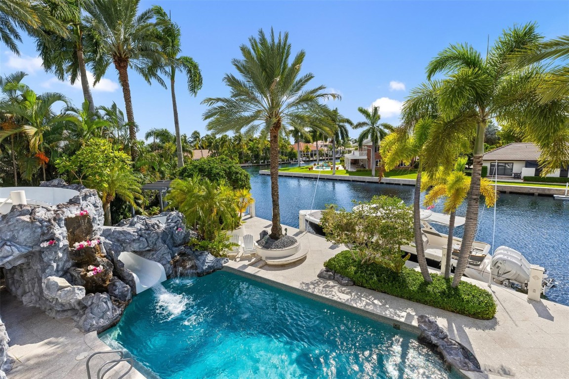 BAY COLONY SECTION OF THE - Residential