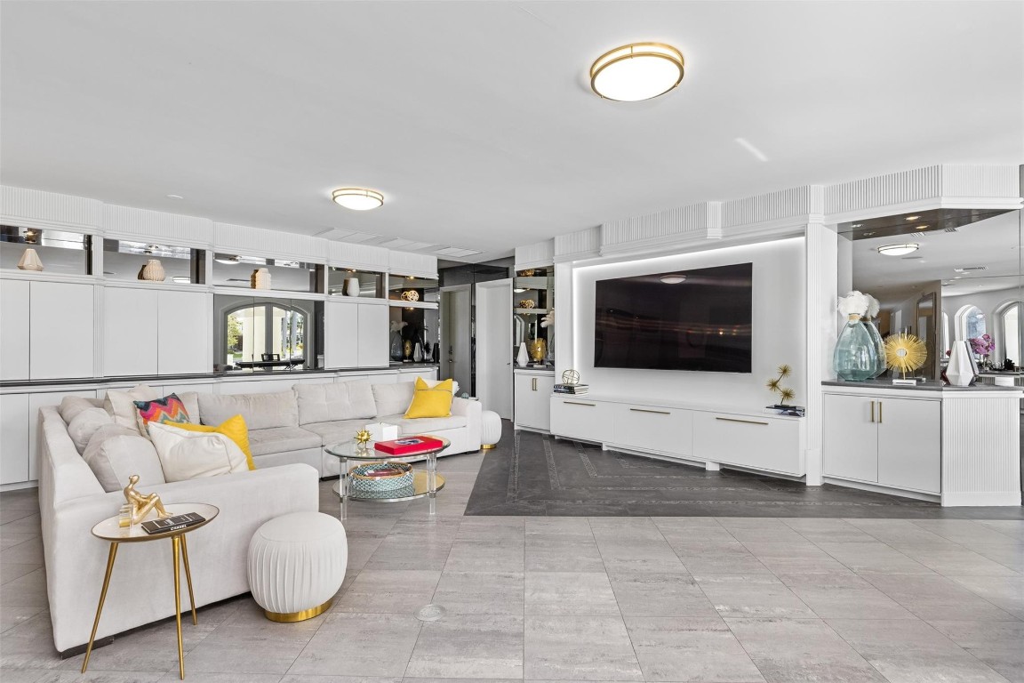 BAY COLONY SECTION OF THE - Residential