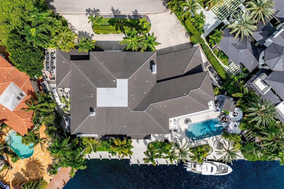 BAY COLONY SECTION OF THE - Residential