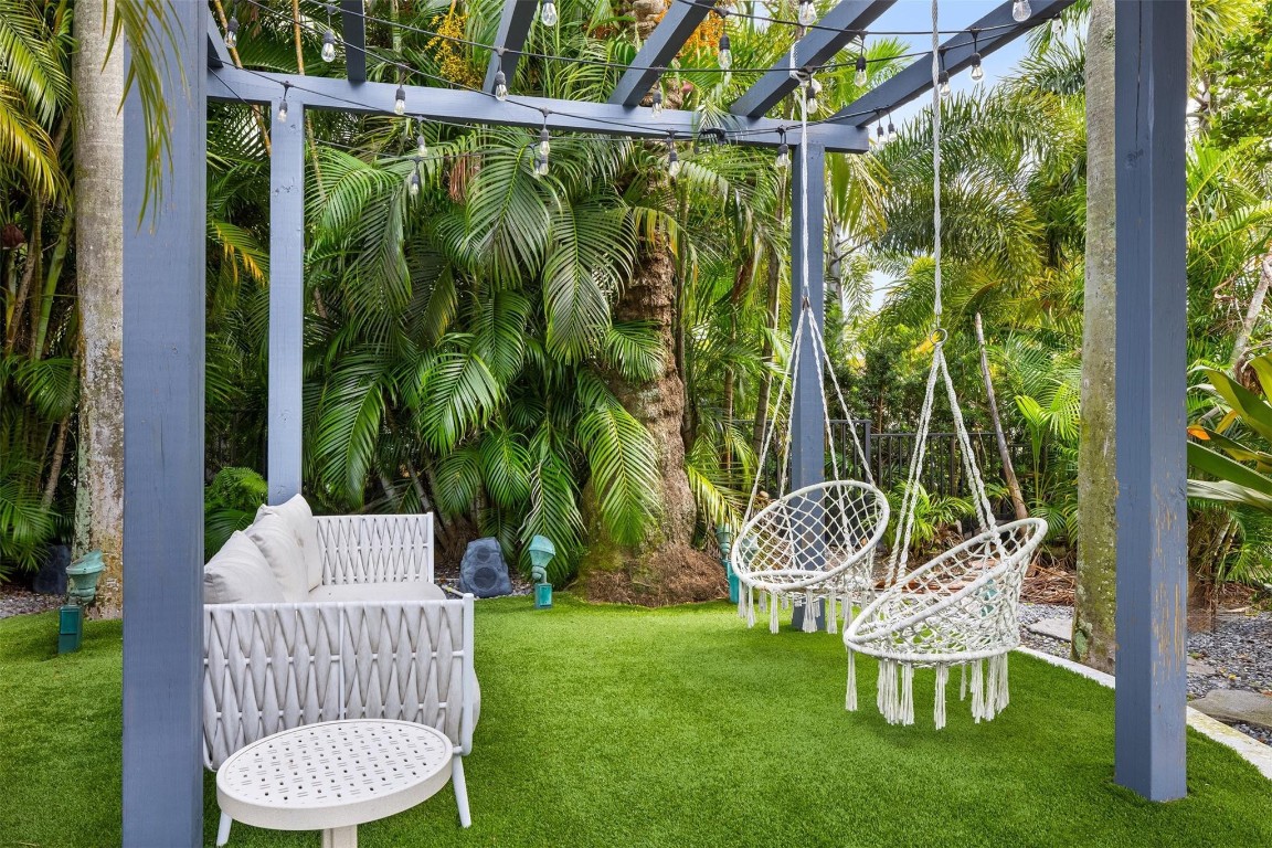 BAY COLONY SECTION OF THE - Residential