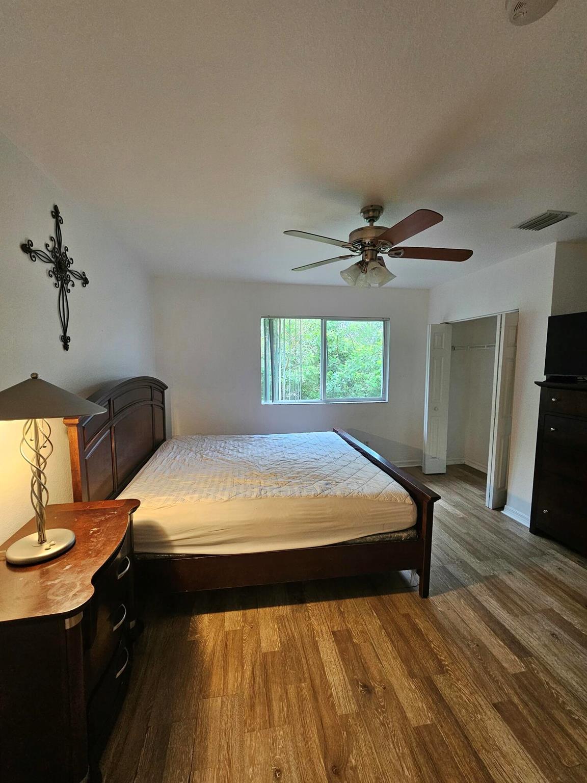 1958 Alamanda Way