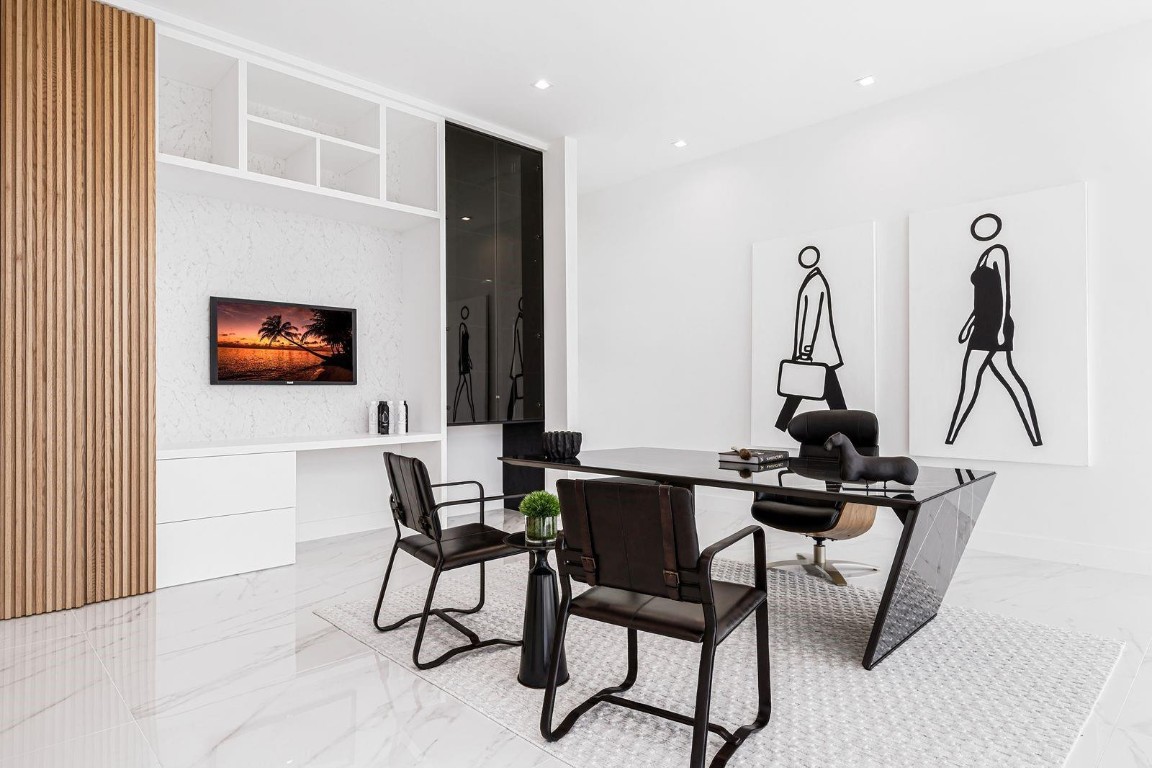 SEA RANCH LAKES - Residential