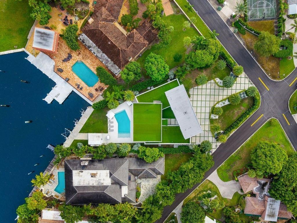 SEA RANCH LAKES - Residential