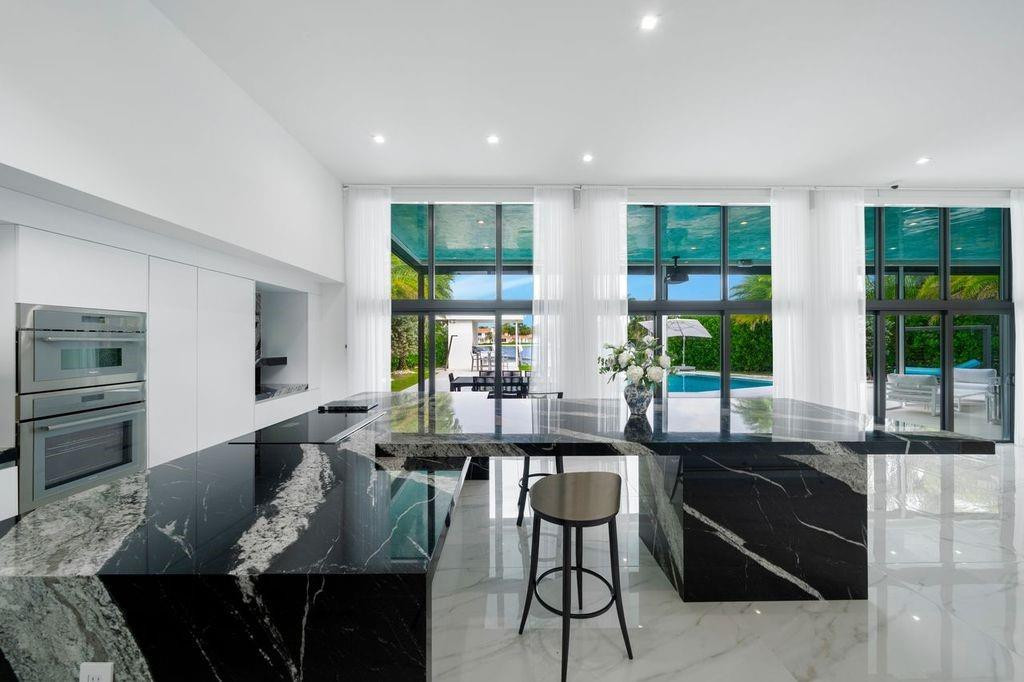 SEA RANCH LAKES - Residential