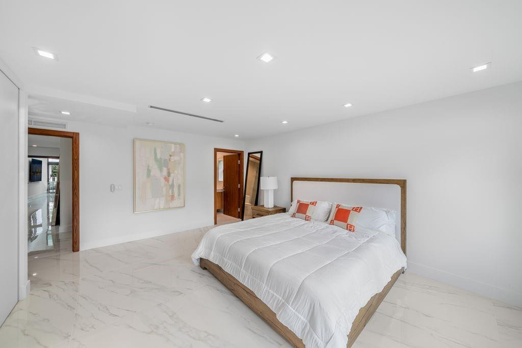 SEA RANCH LAKES - Residential