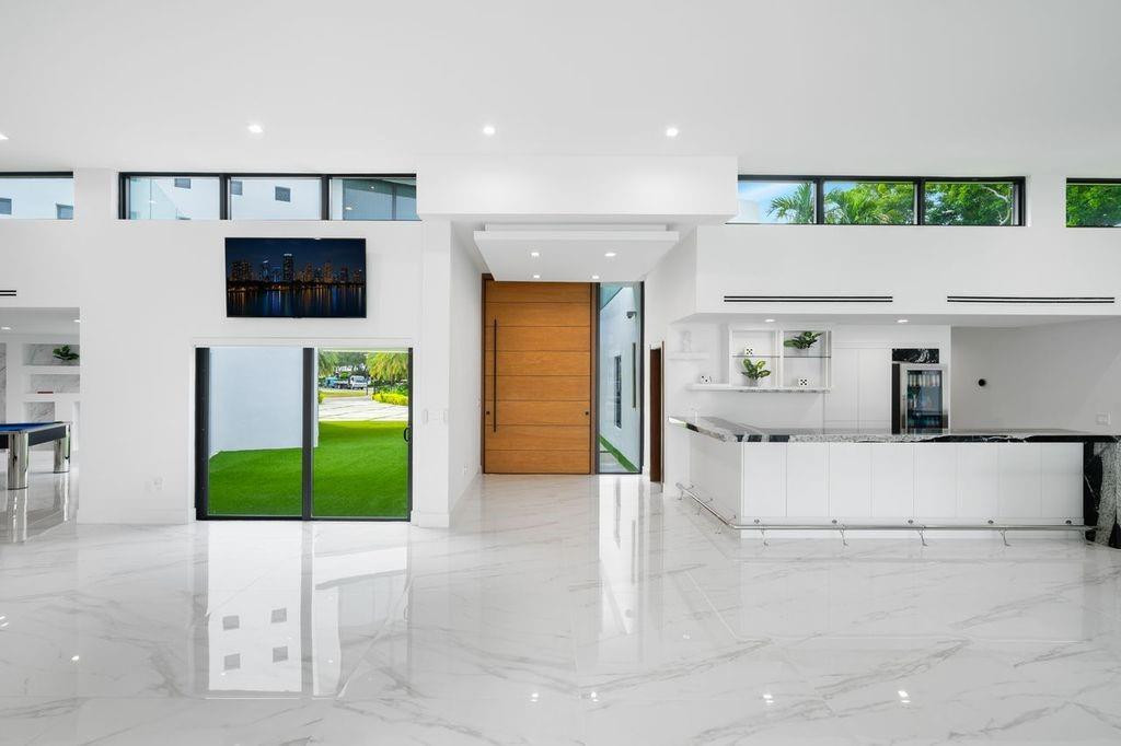 SEA RANCH LAKES - Residential