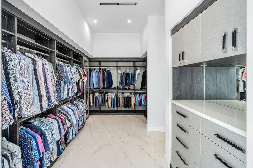 SEA RANCH LAKES - Residential