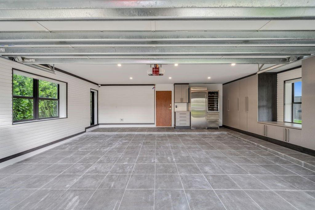 SEA RANCH LAKES - Residential