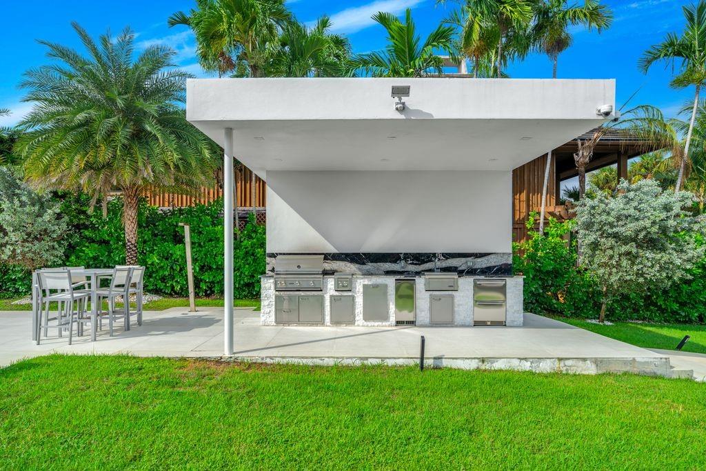 SEA RANCH LAKES - Residential