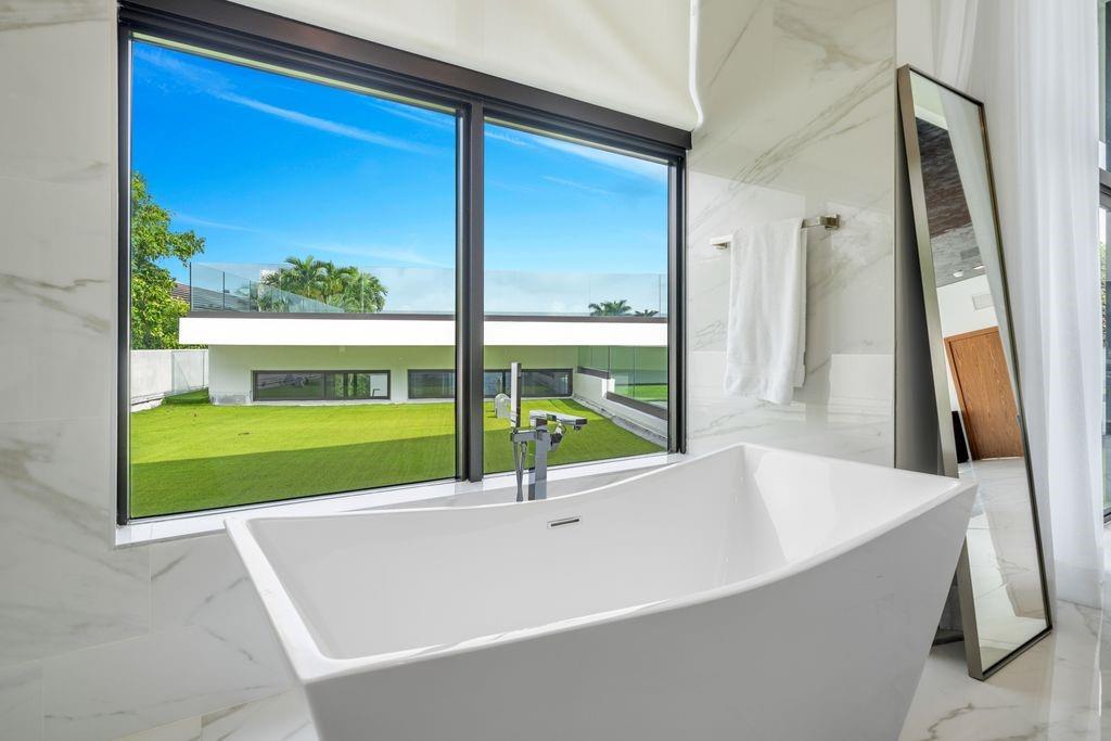 SEA RANCH LAKES - Residential