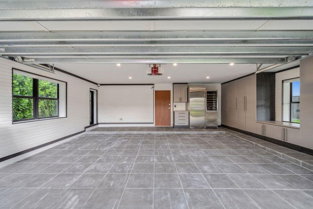 SEA RANCH LAKES - Residential