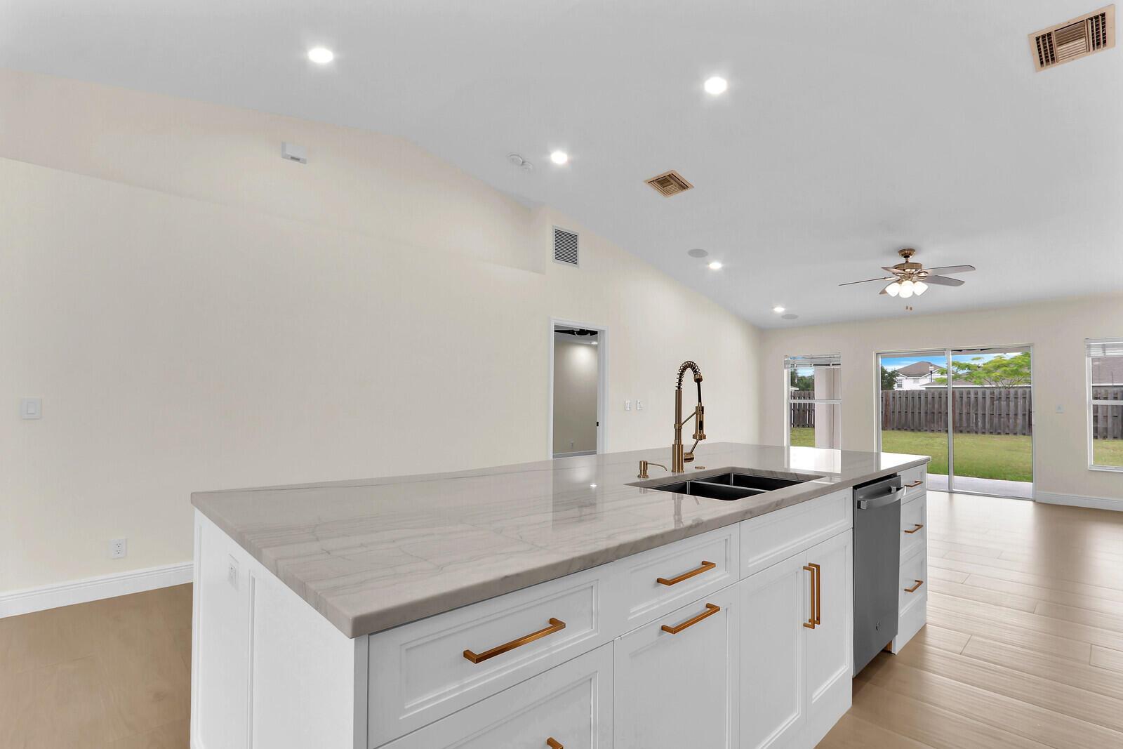 PORT ST LUCIE SECTION 34 - Residential