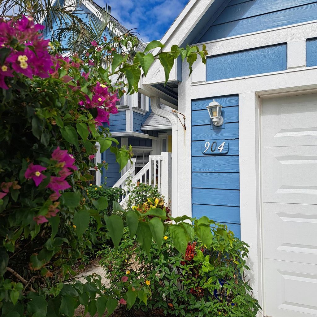 Photo of 904 Ocean Dunes Circle, Jupiter, FL 33477 (MLS # R11038309)