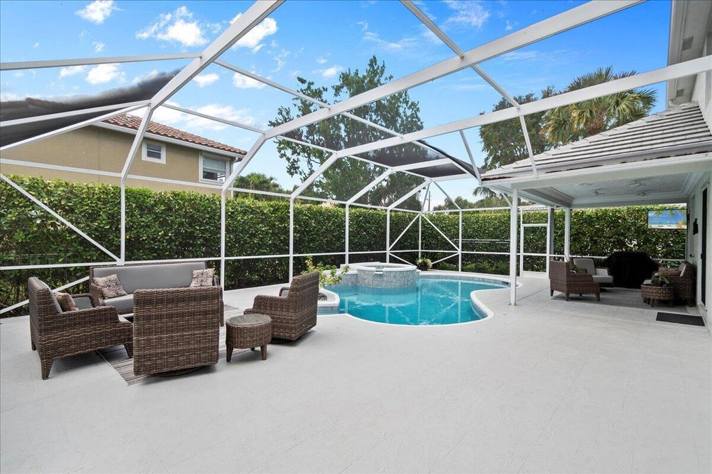 Photo of 311 Hummingbird Point, Jupiter, FL 33458 (MLS # R11083523)