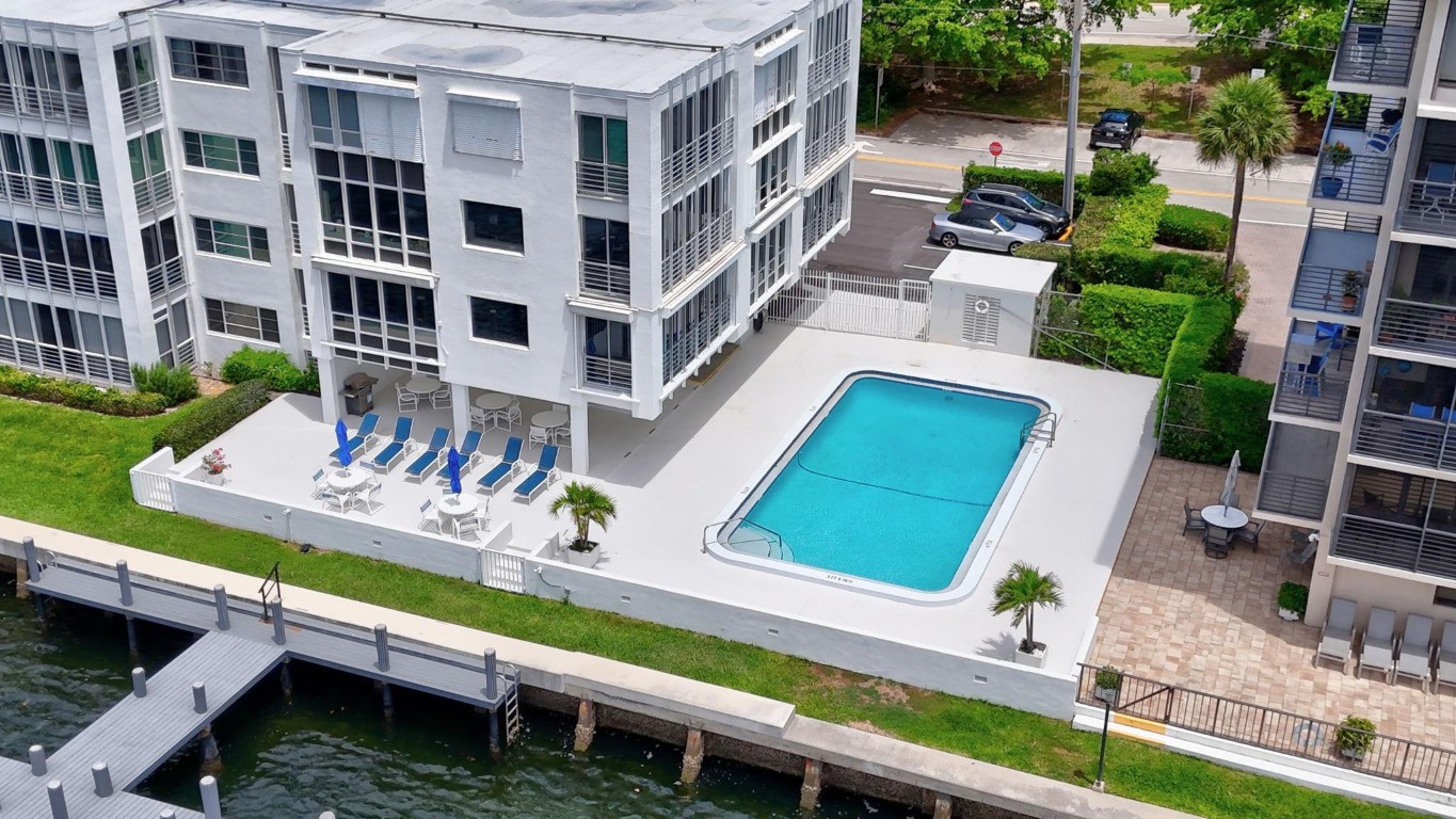 850 NE Spanish River Boulevard 33