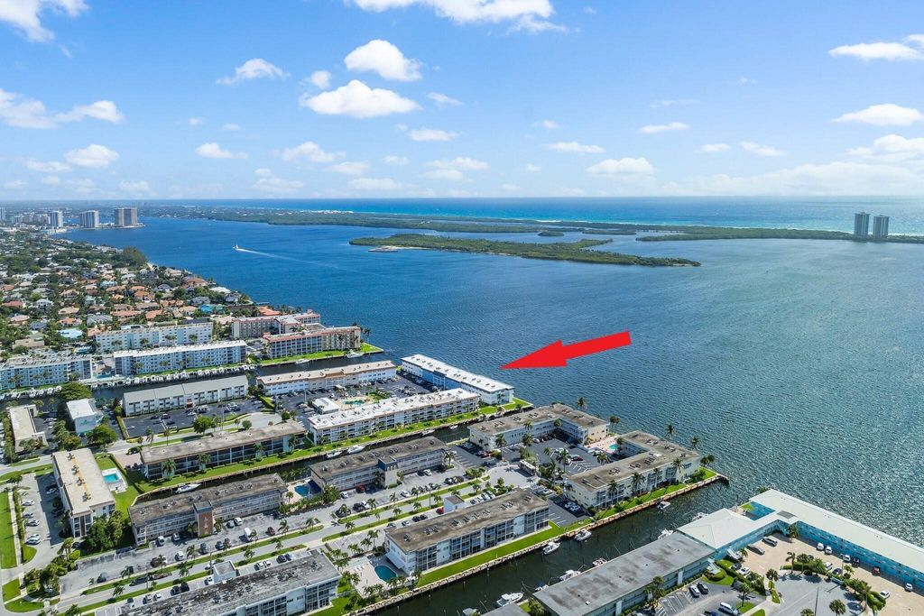 Photo of 100 Shore Court #105, North Palm Beach, FL 33408 (MLS # B26007367)