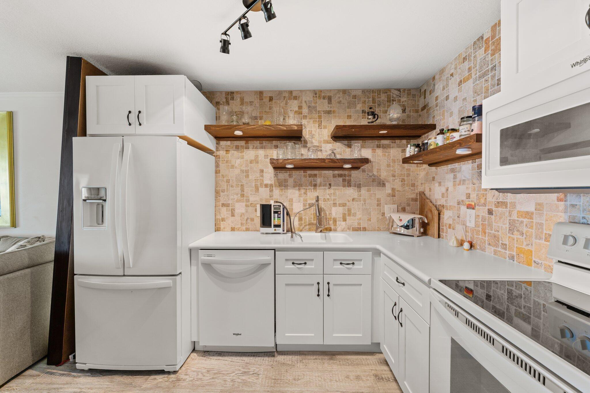 SHORE CLUB APTS A INC - Residential