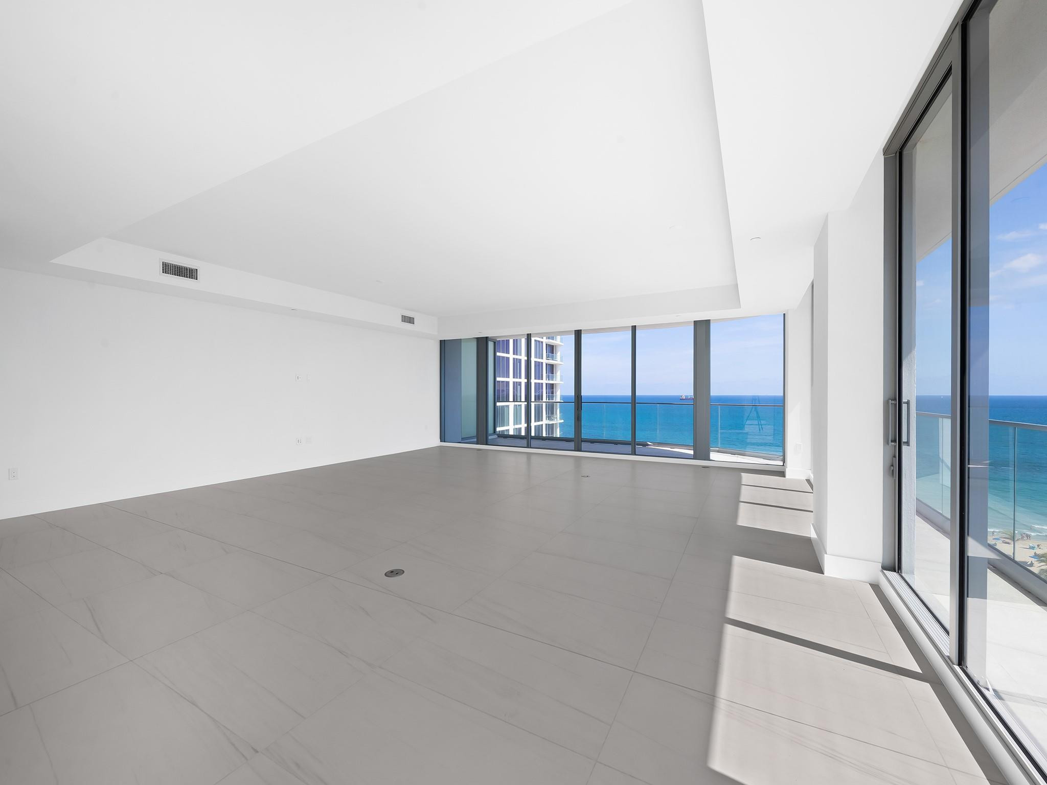 SELENE OCEANFRONT RESIDEN - Residential