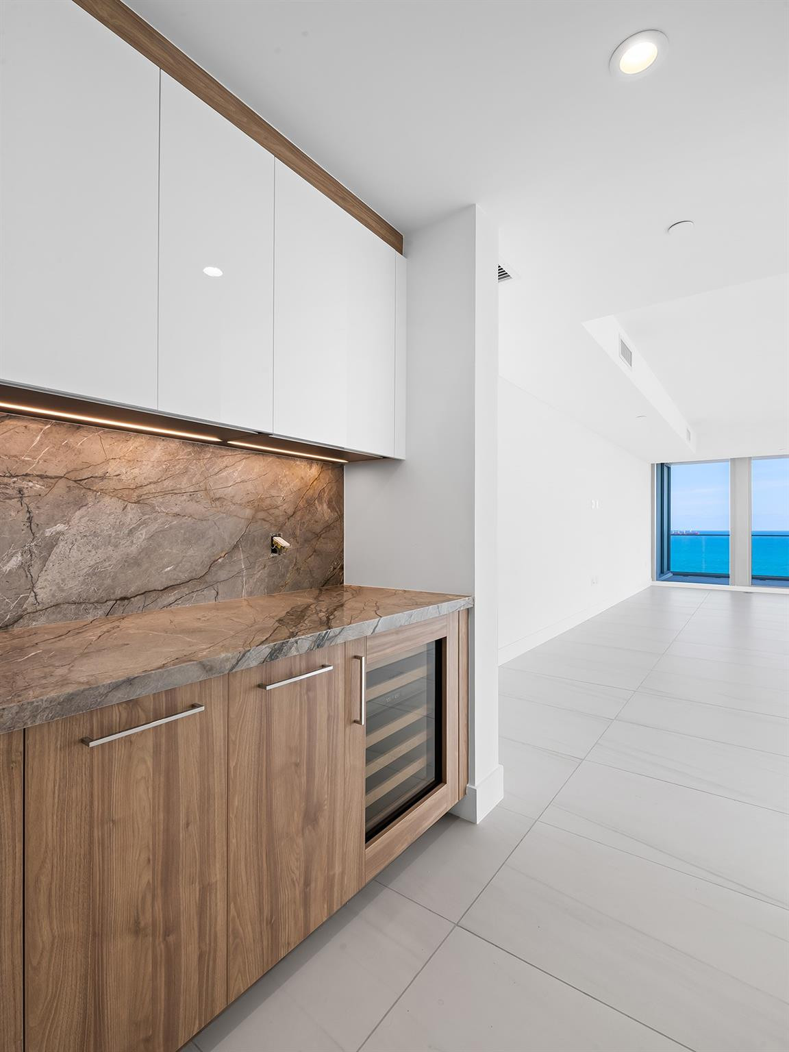 SELENE OCEANFRONT RESIDEN - Residential