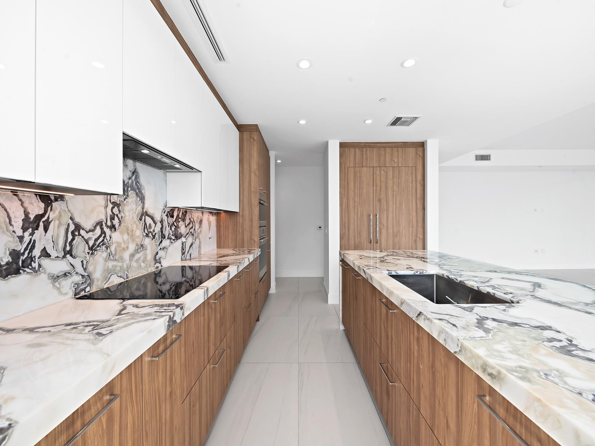 SELENE OCEANFRONT RESIDEN - Residential