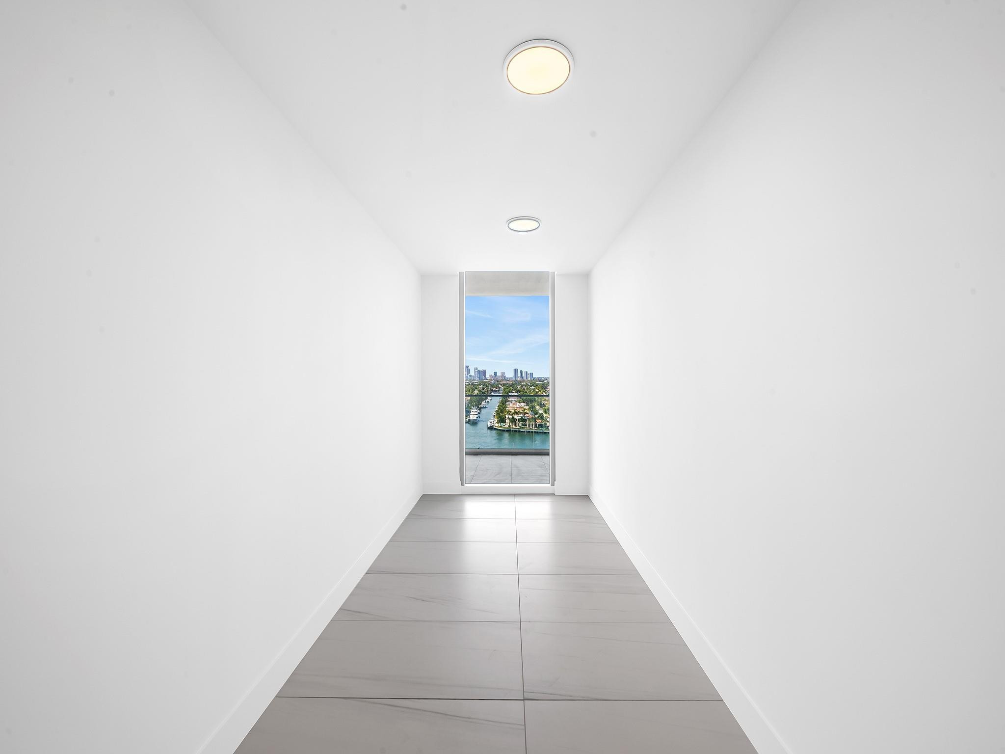 SELENE OCEANFRONT RESIDEN - Residential