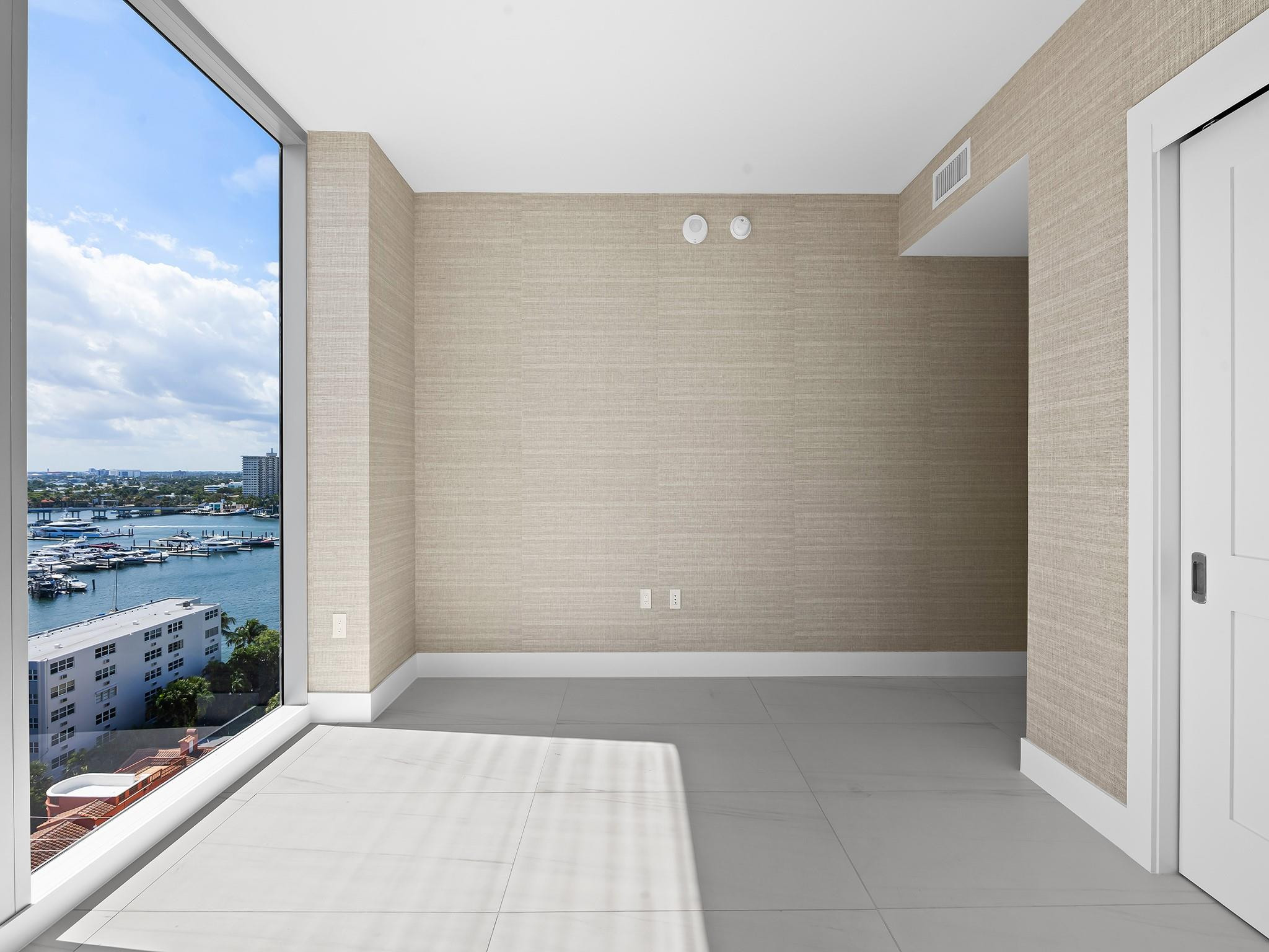 SELENE OCEANFRONT RESIDEN - Residential