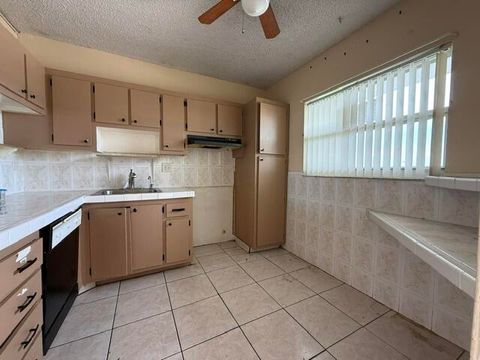 Tiny photo for 6005 Del Lago Circle #305, Sunrise, FL 33313 (MLS # B26043226)