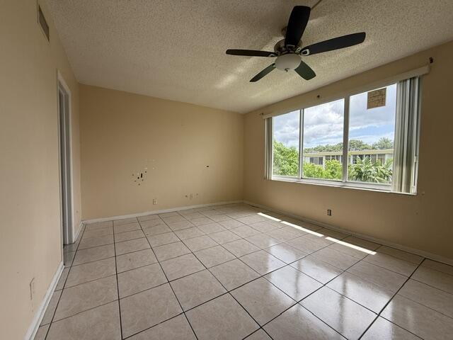 6005 Del Lago Circle