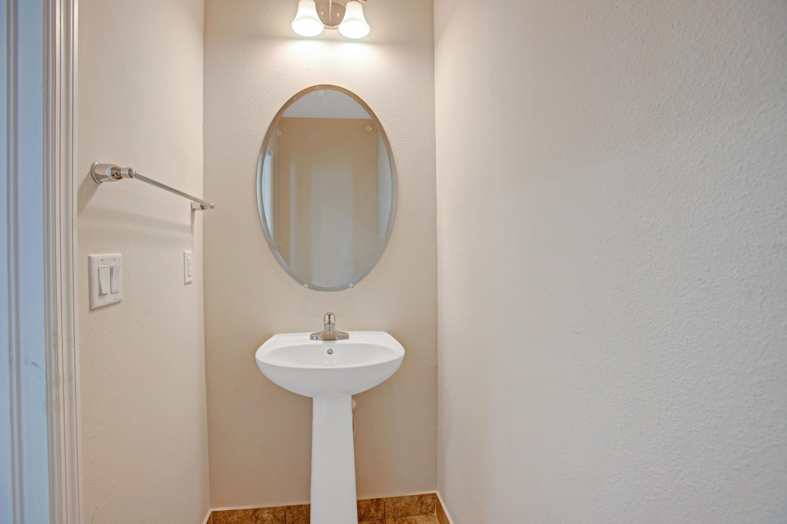 MAGNOLIA TOWNHOMES - Residential Lease