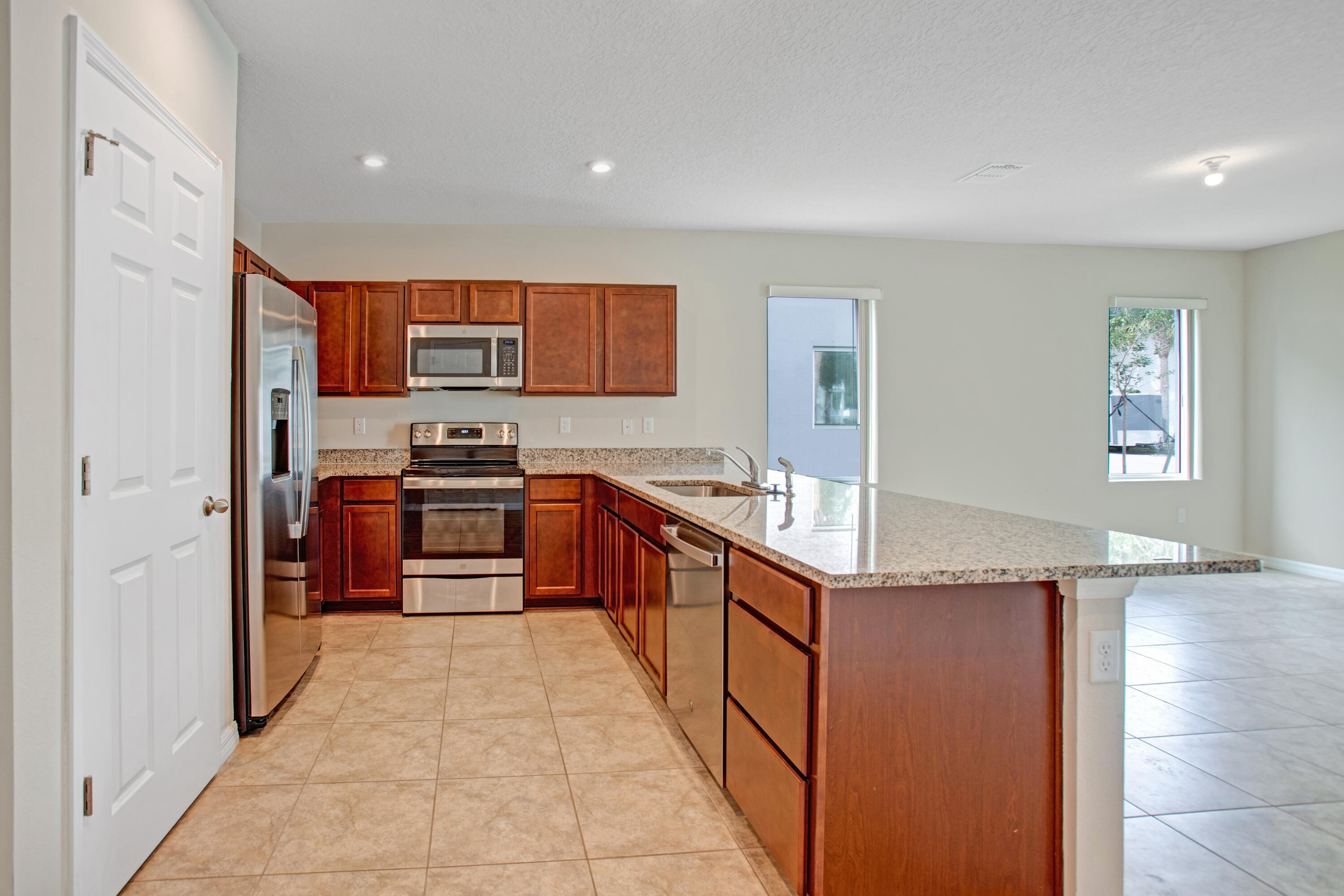 MAGNOLIA TOWNHOMES - Residential Lease
