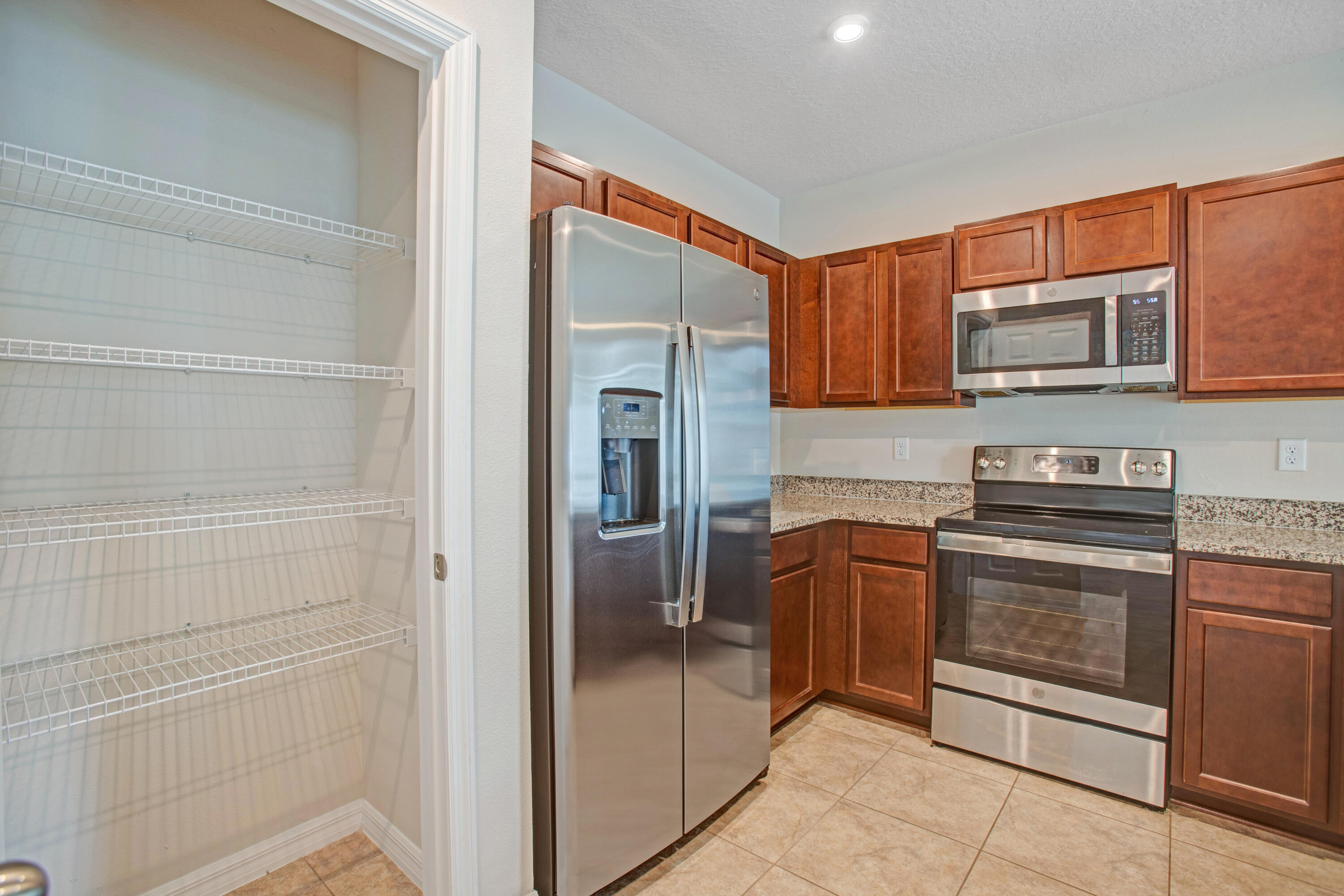 MAGNOLIA TOWNHOMES - Residential Lease