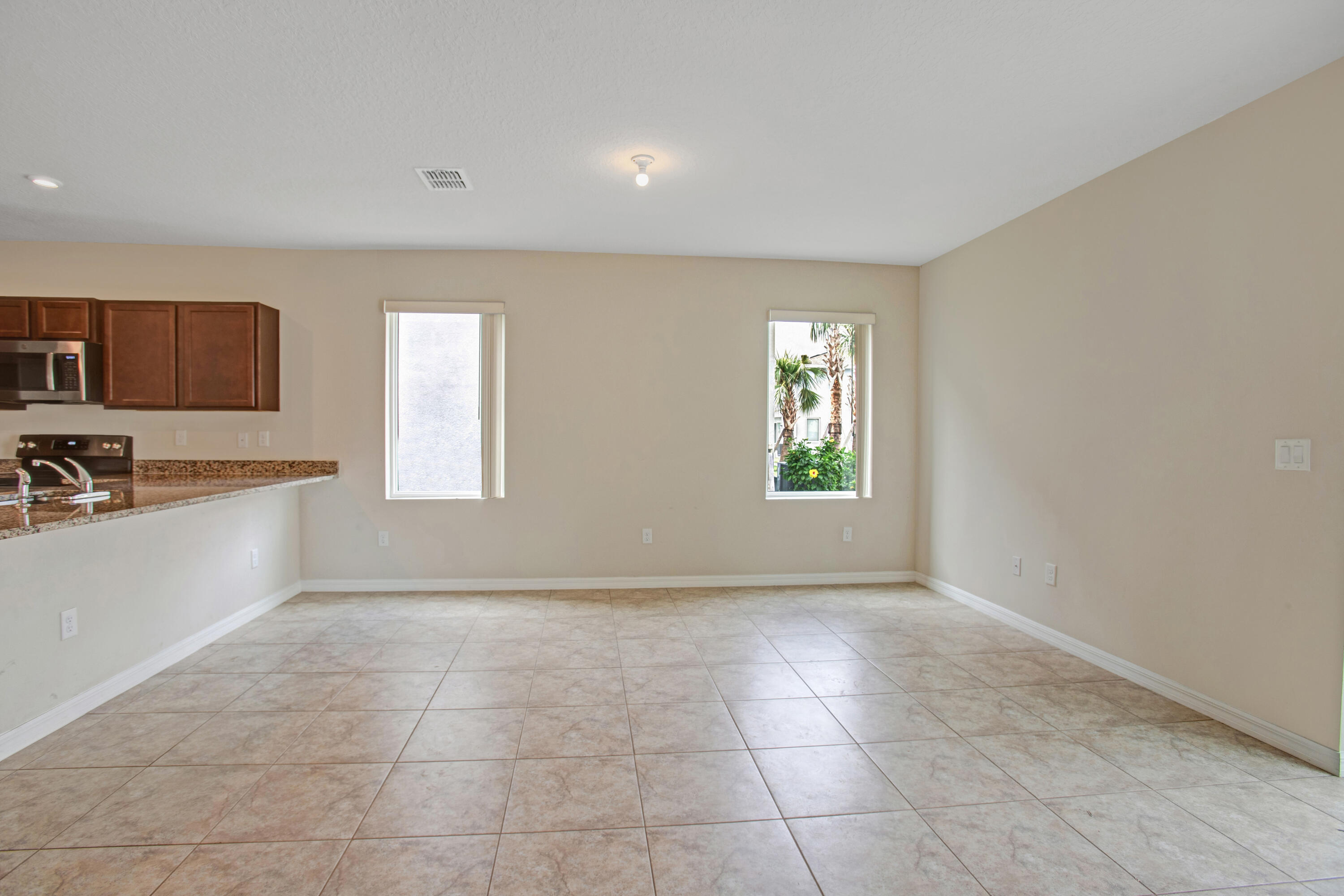 MAGNOLIA TOWNHOMES - Residential Lease