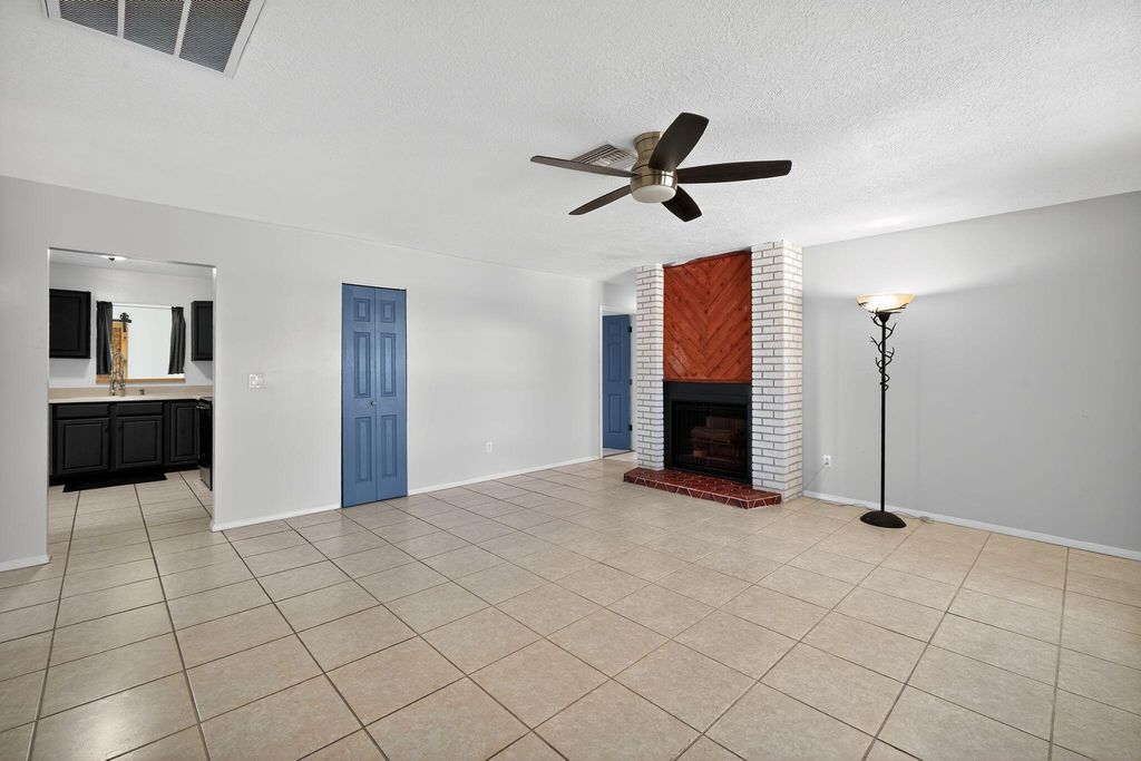 Photo of 440 SE Sunnydale Lane, Port Saint Lucie, FL 34983 (MLS # R11116576)