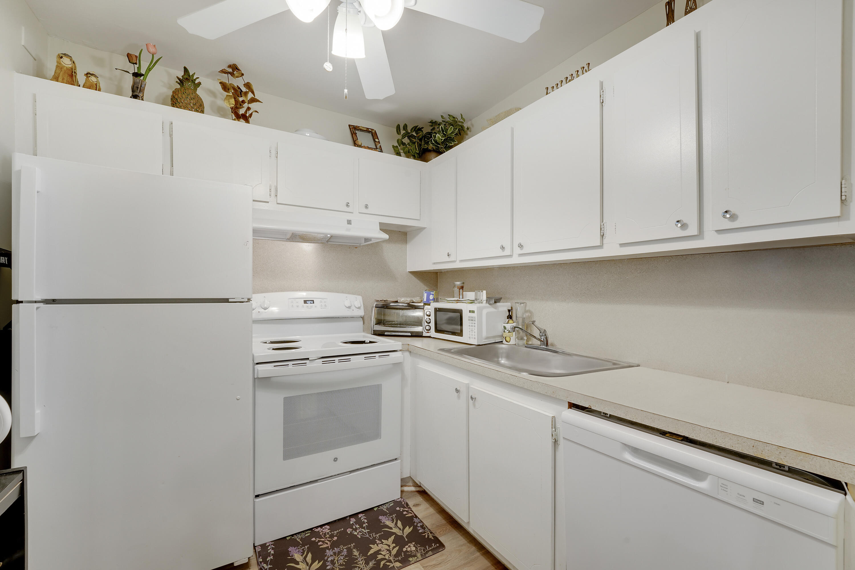 MANSFIELD AT CENTURY VILLAGE CONDO - Residential
