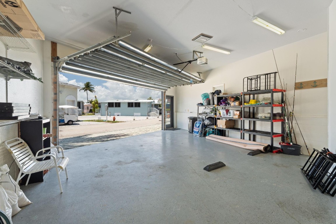 392 Nettles Boulevard