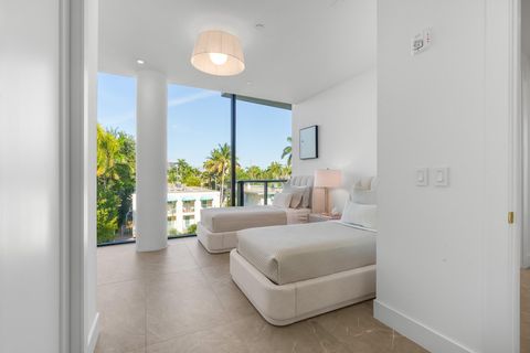 Condominium in Fort Lauderdale FL 141 Isle of Venice Dr Dr 31.jpg
