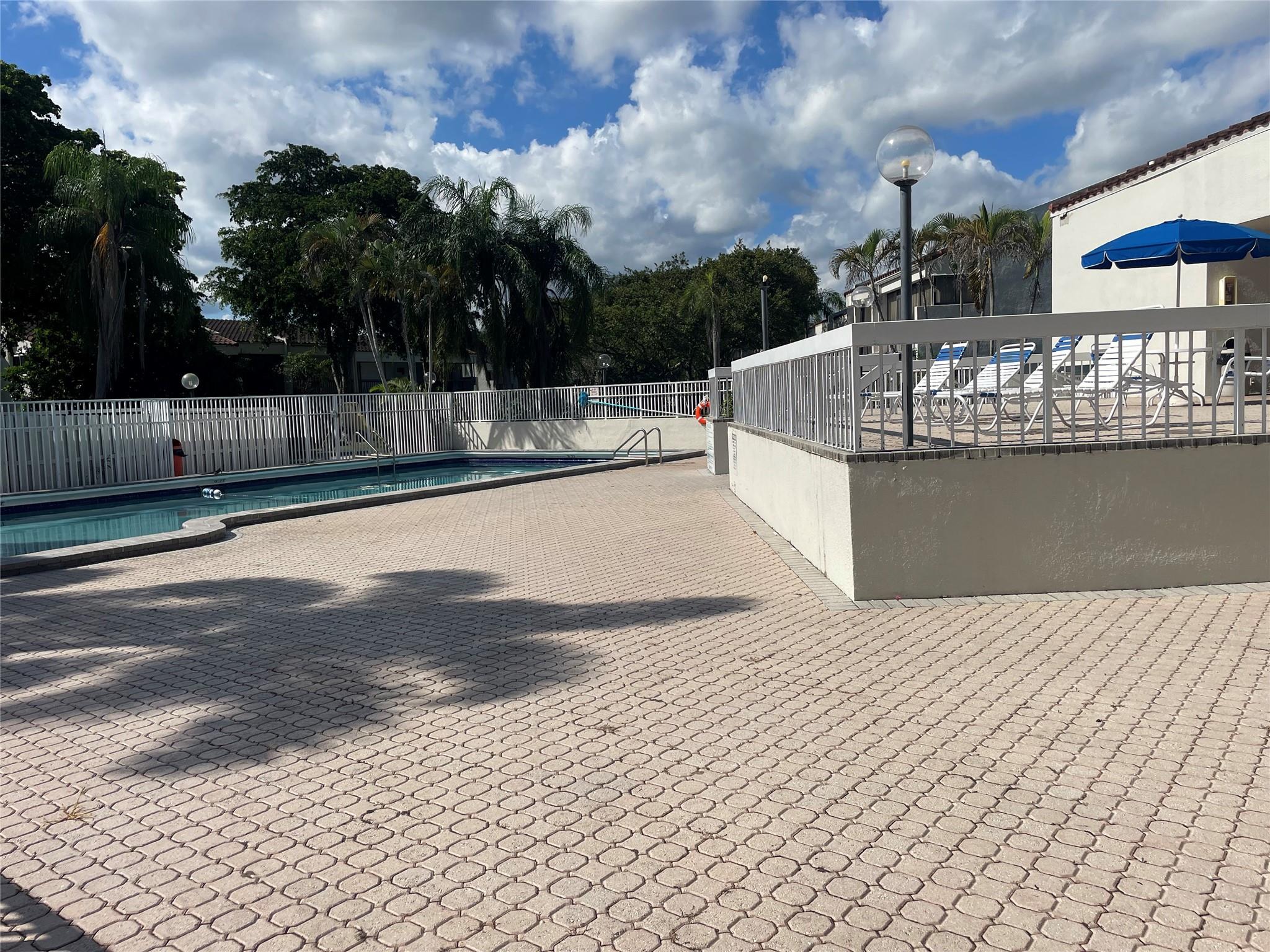 The Courts Of Inverrary P - Residential Lease