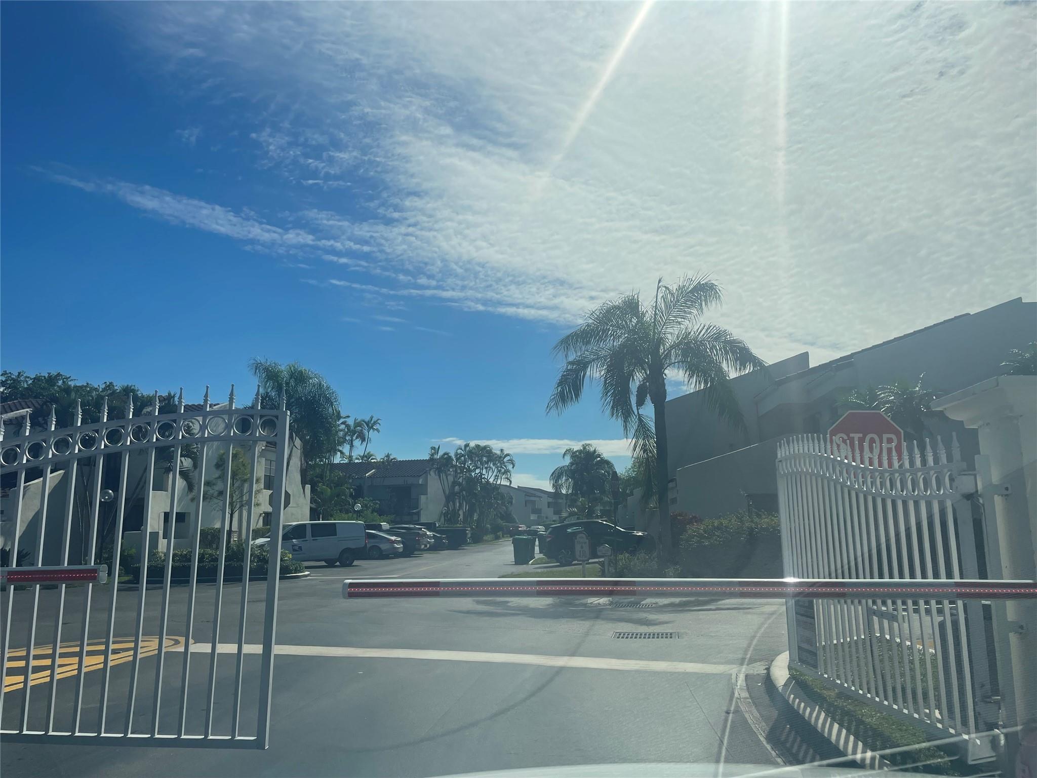 The Courts Of Inverrary P - Residential Lease