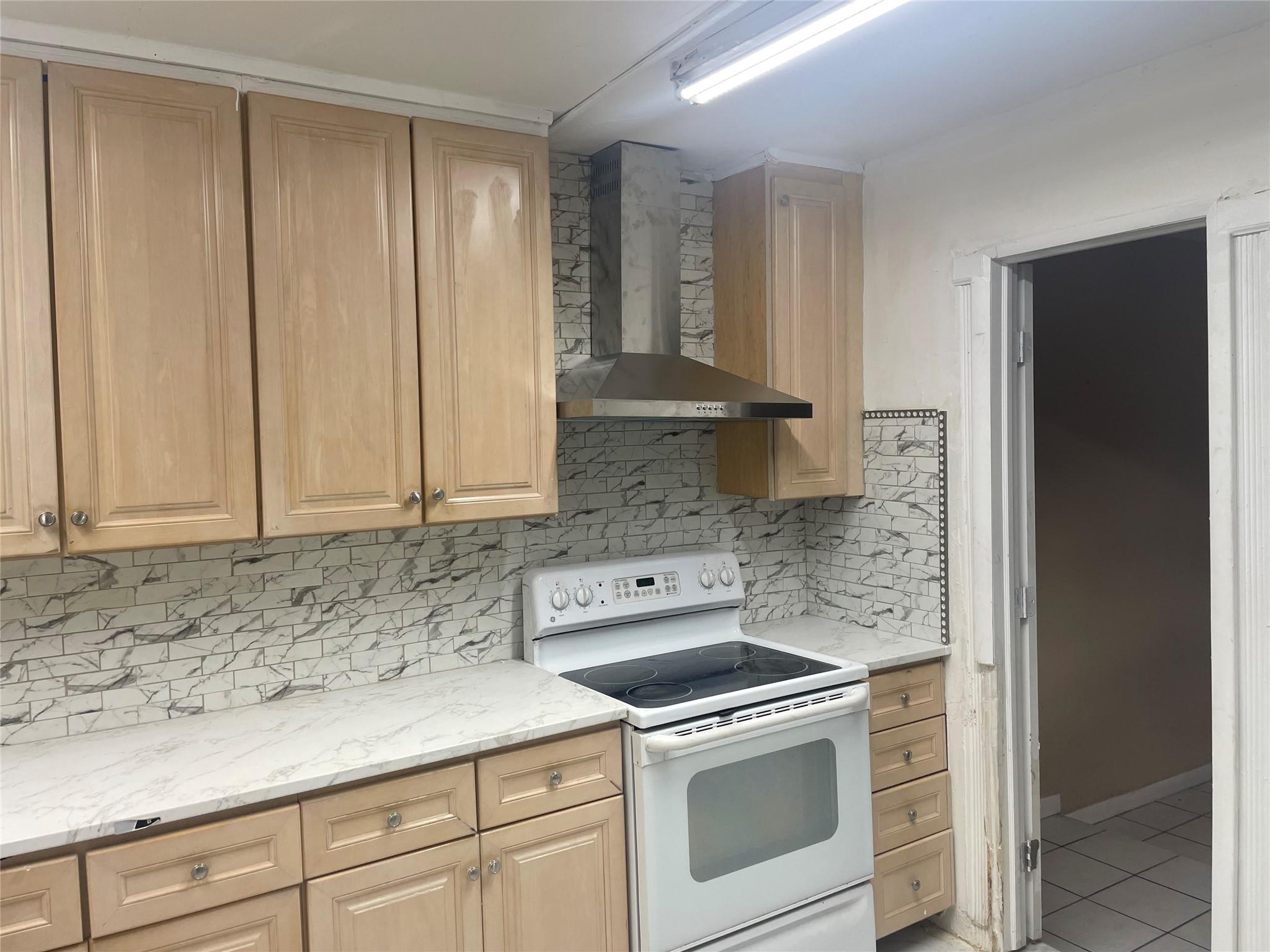 The Courts Of Inverrary P - Residential Lease