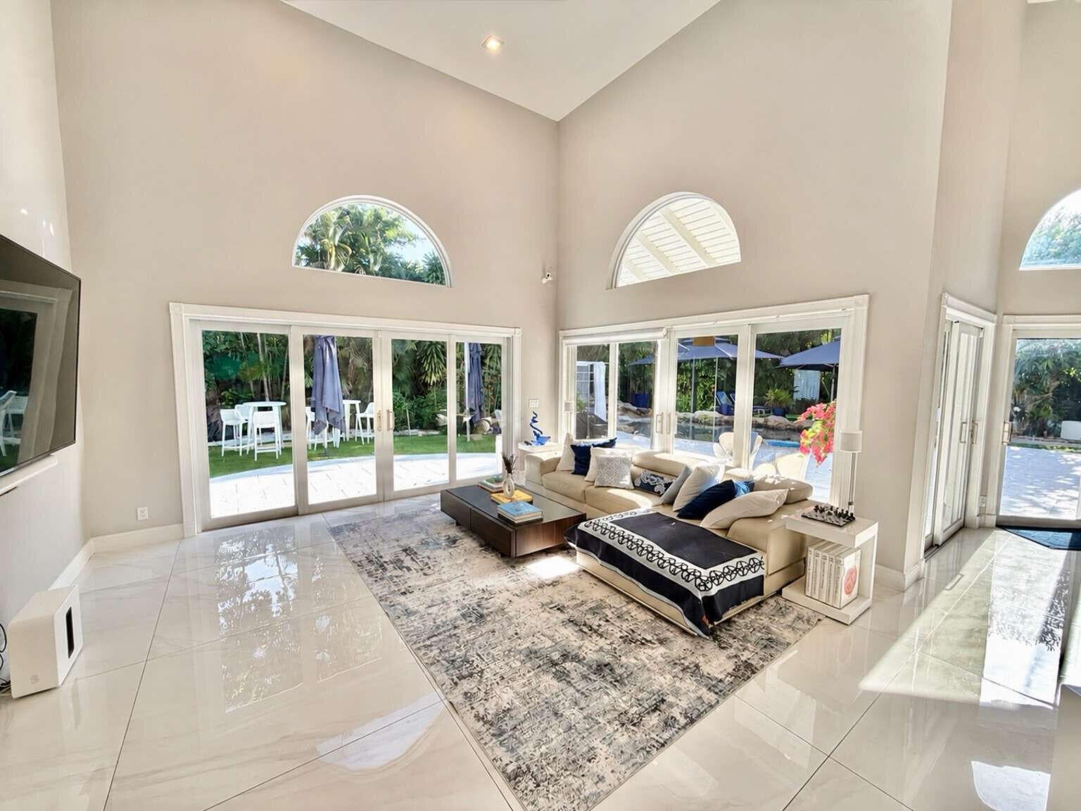 233 Pershing Way