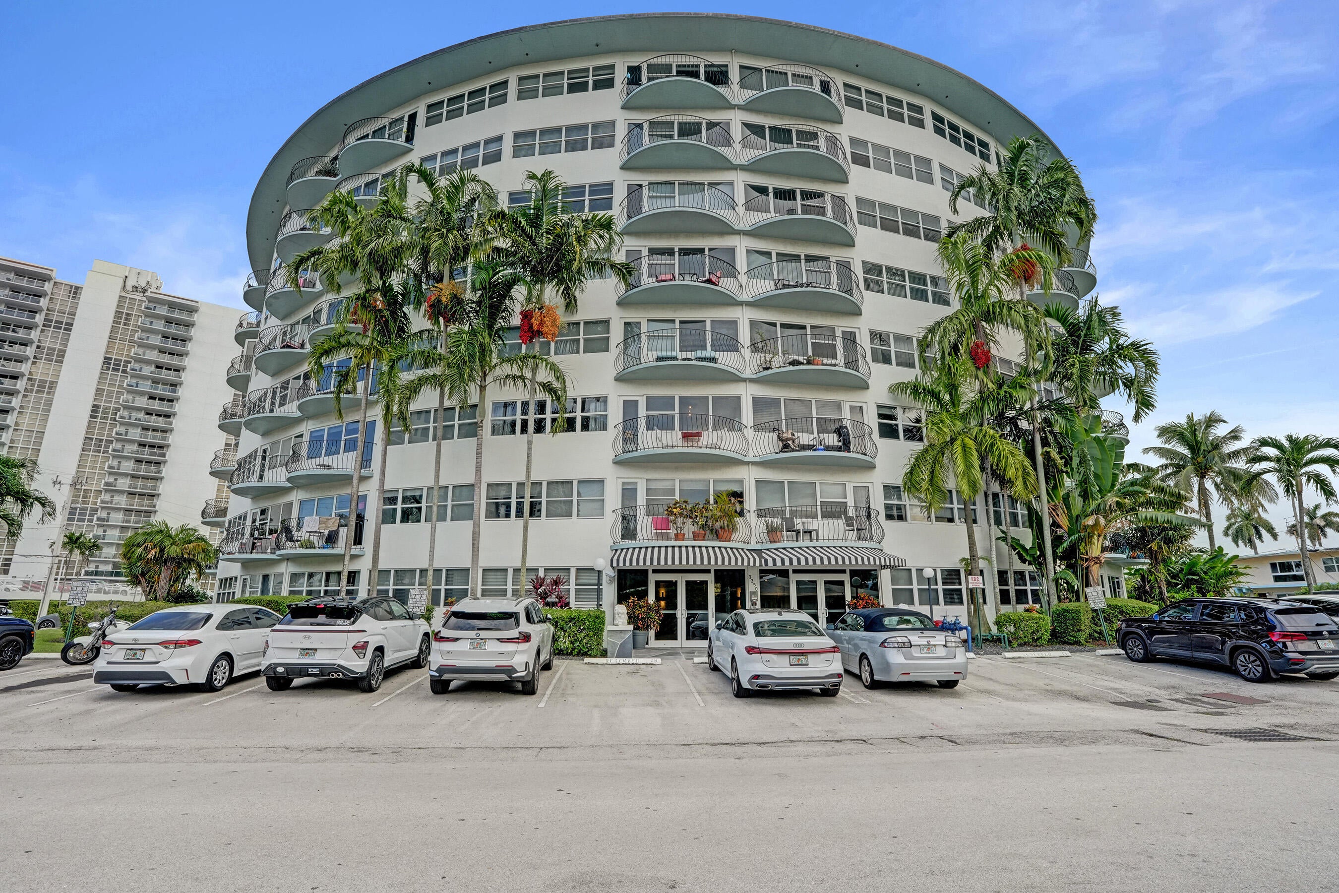 3250 NE 28TH Street 306